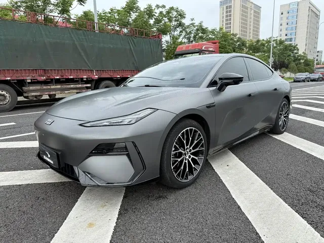 Geely Galaxy E8 2024 Model 620km AWD Soaring Dragon Edition