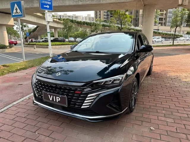 Dongfeng Aeolus Yixuan MAX 2021 1.5T Trendy Dad Edition