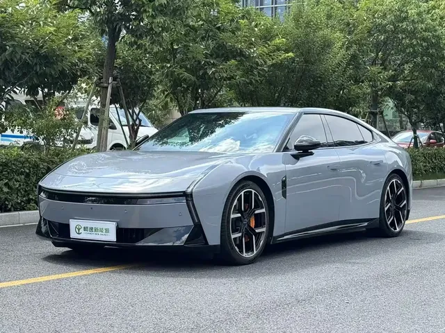 XPeng P7 2025 702km Long Range Edition
