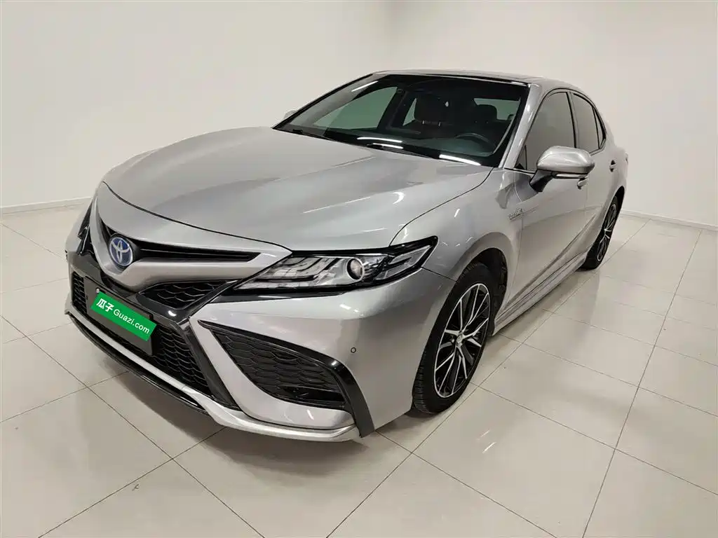 Toyota Camry 2021 Hybrid 2.5HS Fashion Edition