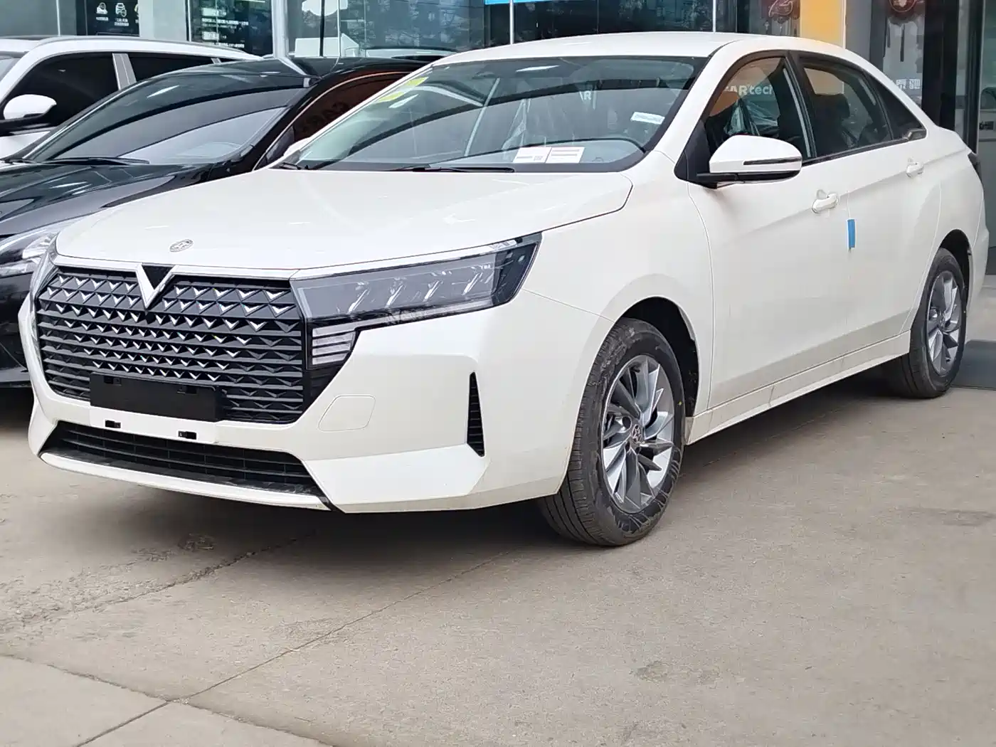 Venucia D60 2023 PLUS 1.6L XE CVT Trend Leader Edition