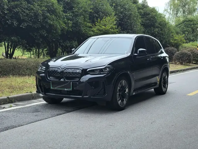 BMW iX3 2024 Innovation Leader