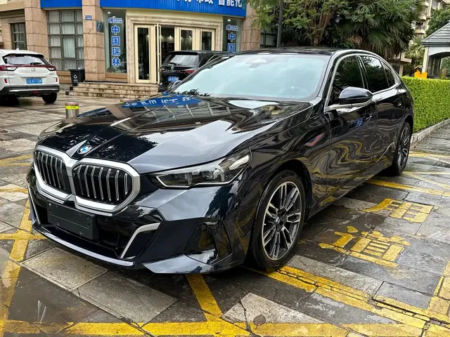 BMW 5 Series 2024 530Li Leading M Sport Package