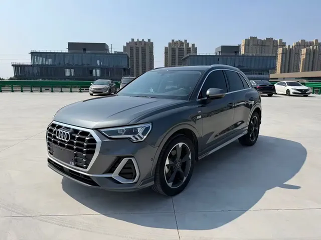 Audi Q3 2023 35 TFSI Fashion Dynamic (1.4T)