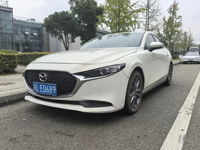 Mazda 3 Axela 2023 2.0L Auto Zhiqing