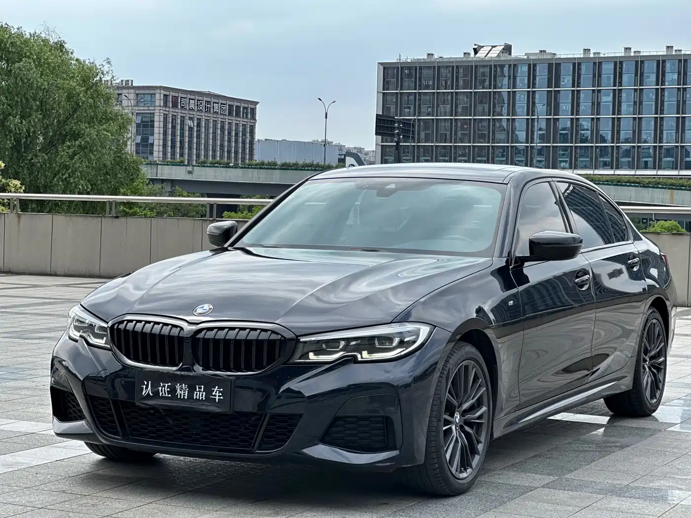 BMW 3 Series 2022 325Li M Sport Shadow Edition