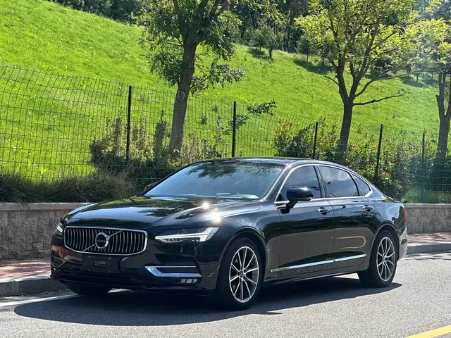 Volvo S90 2020 T5 Momentum Luxury Edition