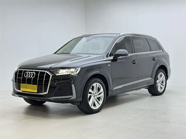 Audi Q7 2023 45 TFSI quattro S line Sport
