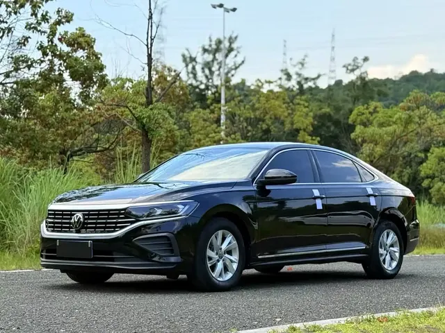 Volkswagen Passat 2023 280TSI Business Edition