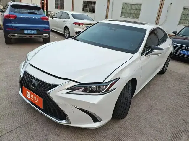Lexus ES 2022 200 Excellence Edition