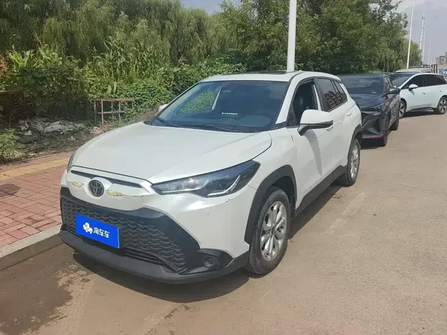 Toyota Frontlander 2023 2.0L CVT Leading Edition