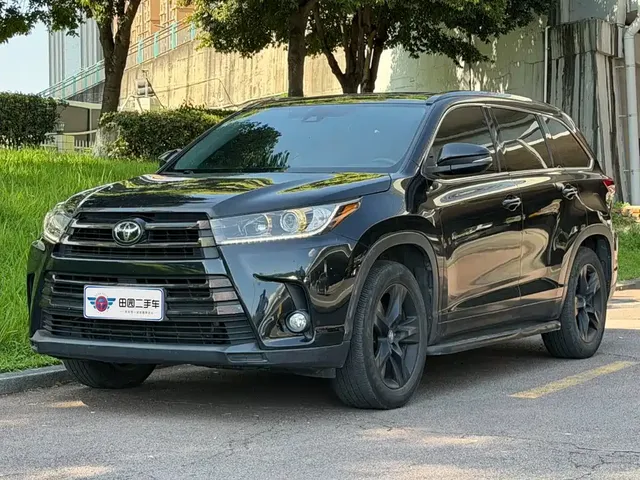 Toyota Highlander 2018 Model 2.0T 4WD Knight Edition 7-Seater China VI