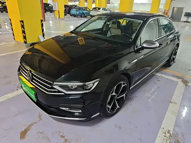 Volkswagen Magotan 2023 2 Million Units Anniversary Edition 330TSI DSG Leading Type