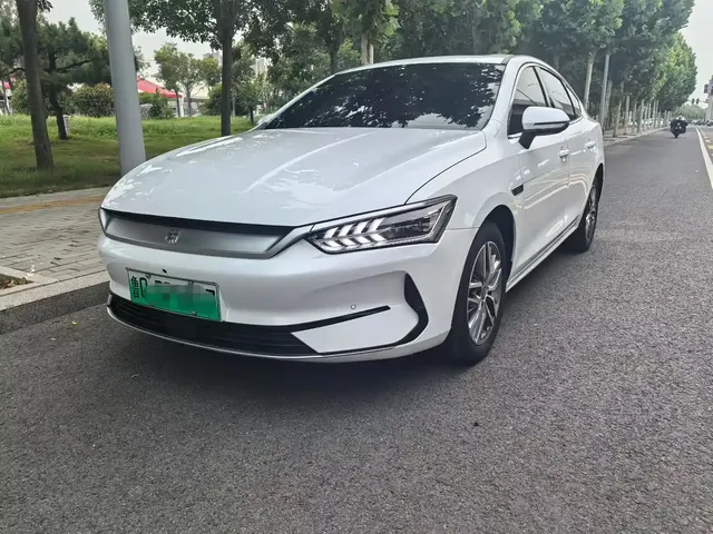 BYD Qin PLUS 2024 Glory Edition EV 420KM Surpass
