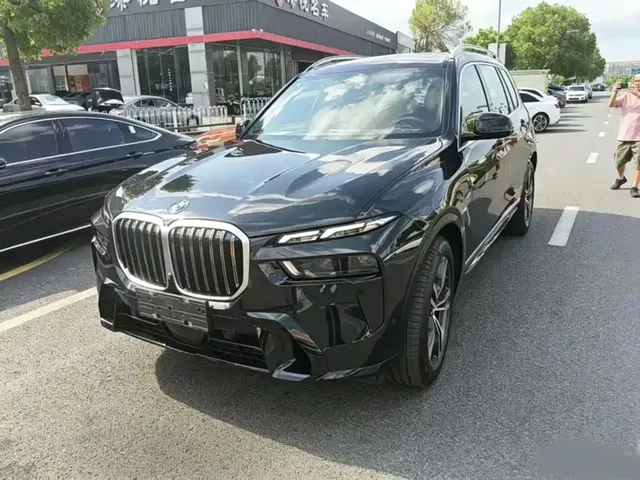 BMW X7 2023 xDrive40i Exclusive M Sport Package