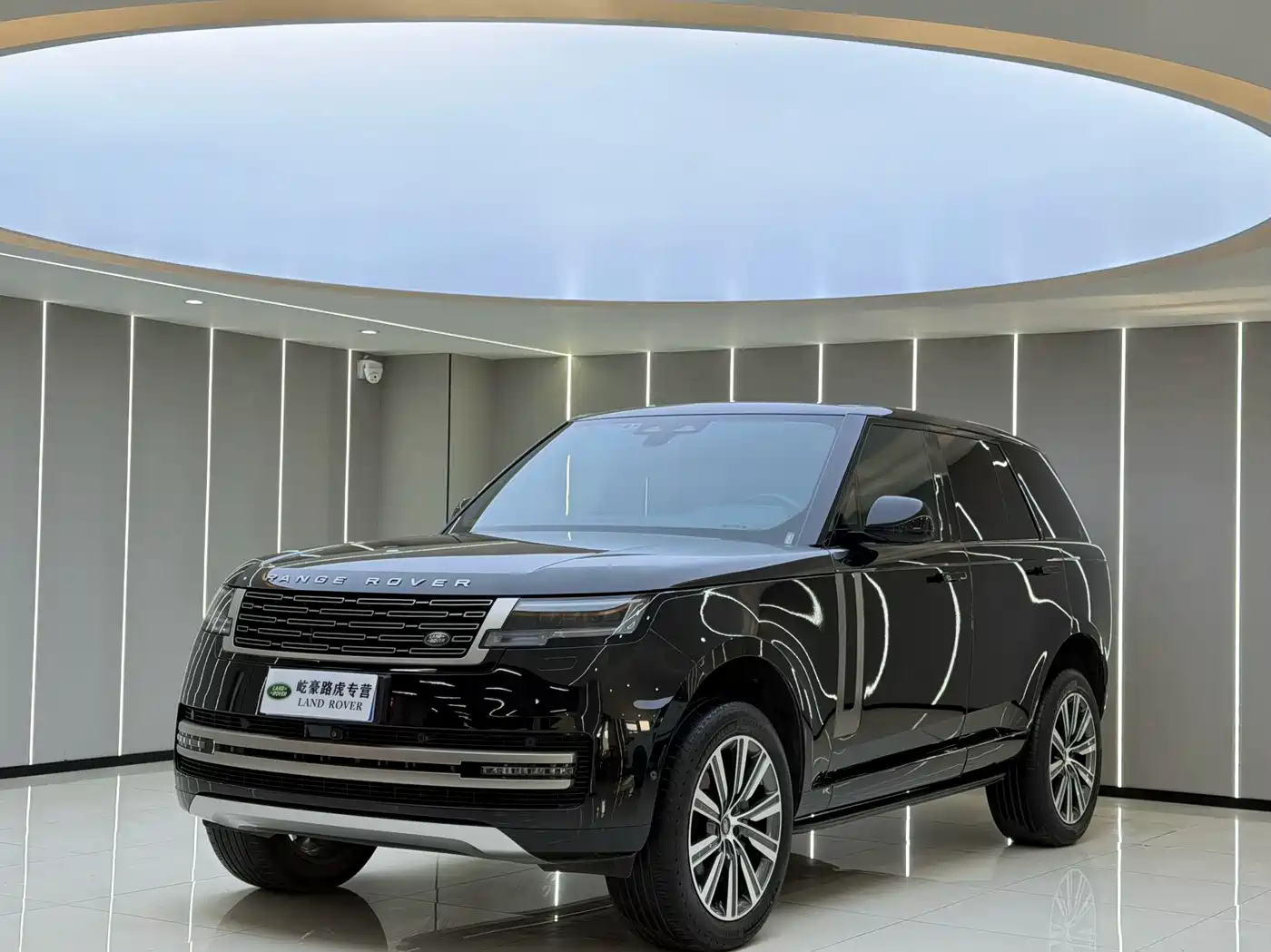 Land Rover Range Rover 2023 3.0 L6 360PS Golden Age Edition