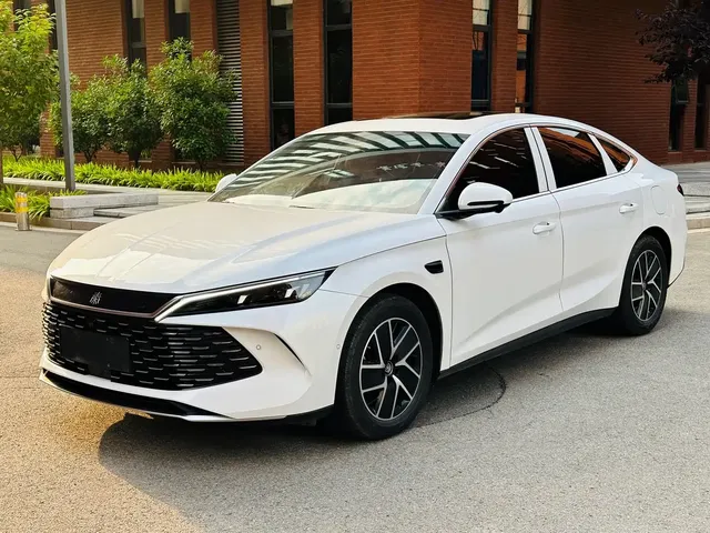 BYD Qin L 2025 DM-i Smart Drive Edition 120KM Leading