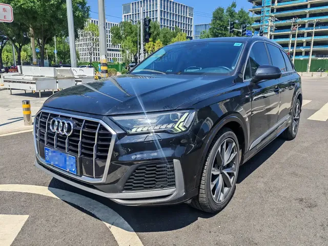 Audi Q7 2022 55 TFSI quattro S line Sport