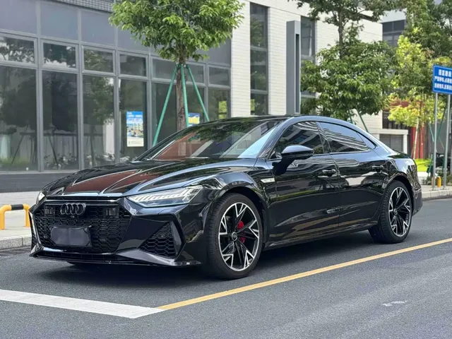 Audi A7L 2023 45 TFSI quattro S-line Black Warrior Edition