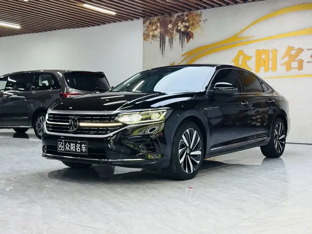 Volkswagen Passat 2024 380TSI Luxury