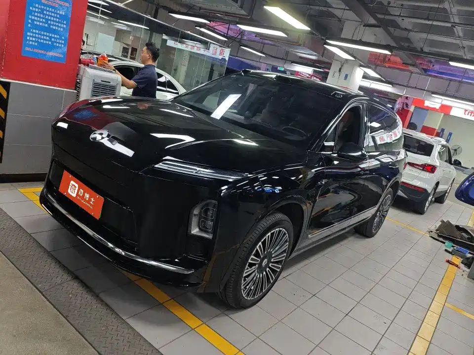 NIO ES8 2024 100kWh Executive Edition