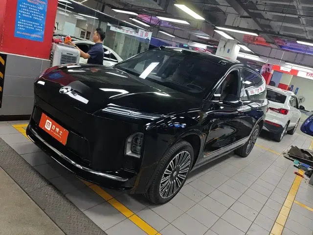NIO ES8 2024 100kWh Executive Edition