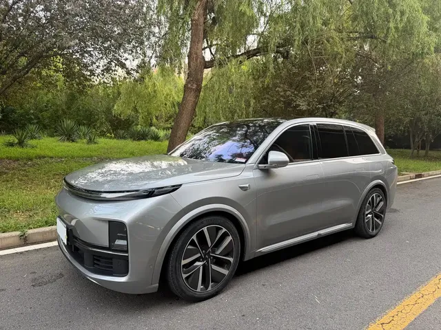 Li Auto Li L8 2023 Pro