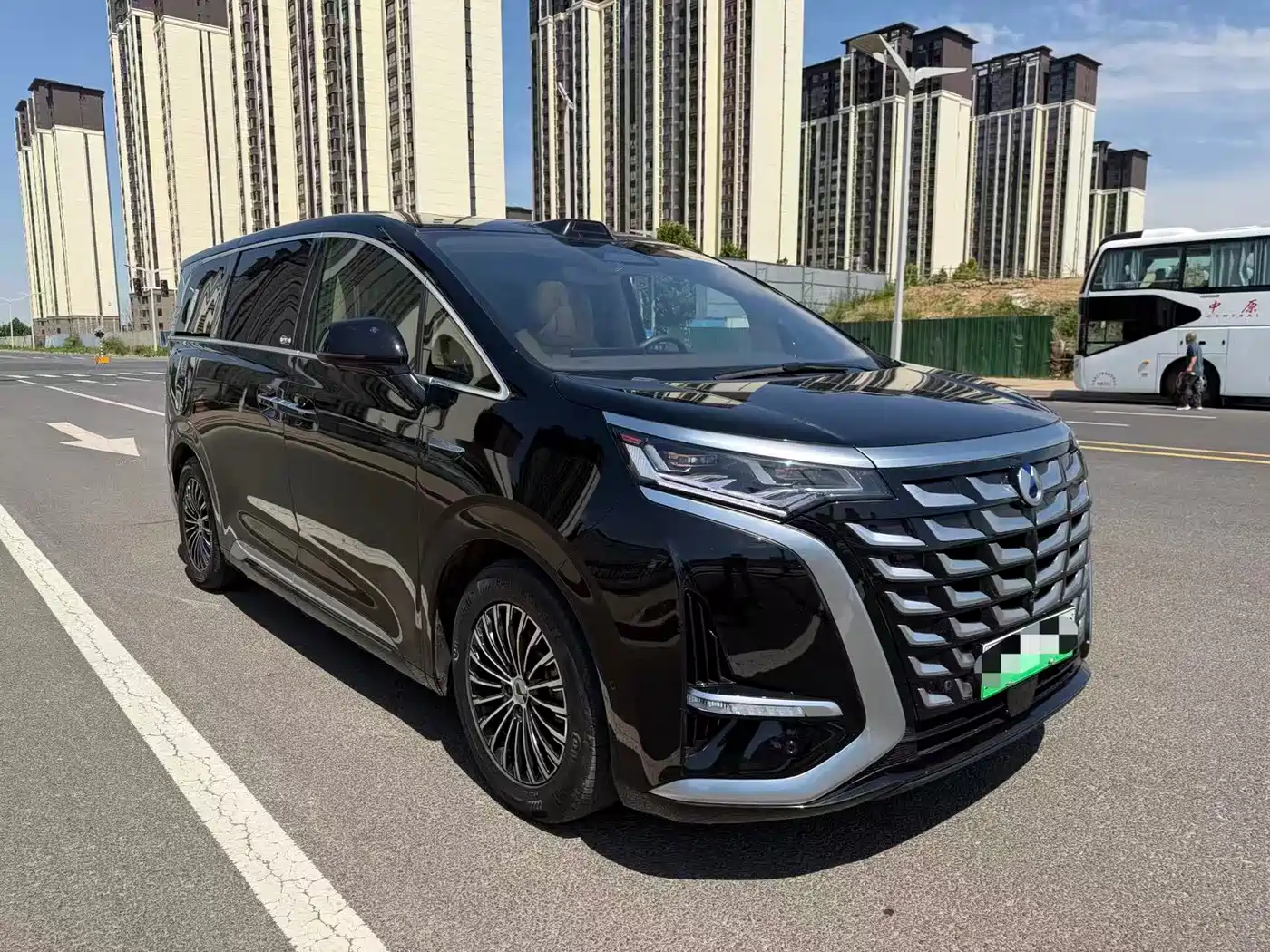 Denza D9 2025 DM-i Smart Drive Edition 1020 AWD Luxury