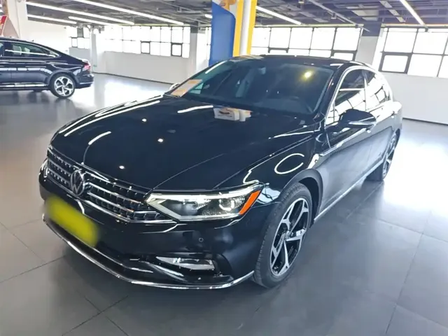 Volkswagen Magotan 2023 2 Million Units Anniversary Edition 330TSI DSG Leading Type