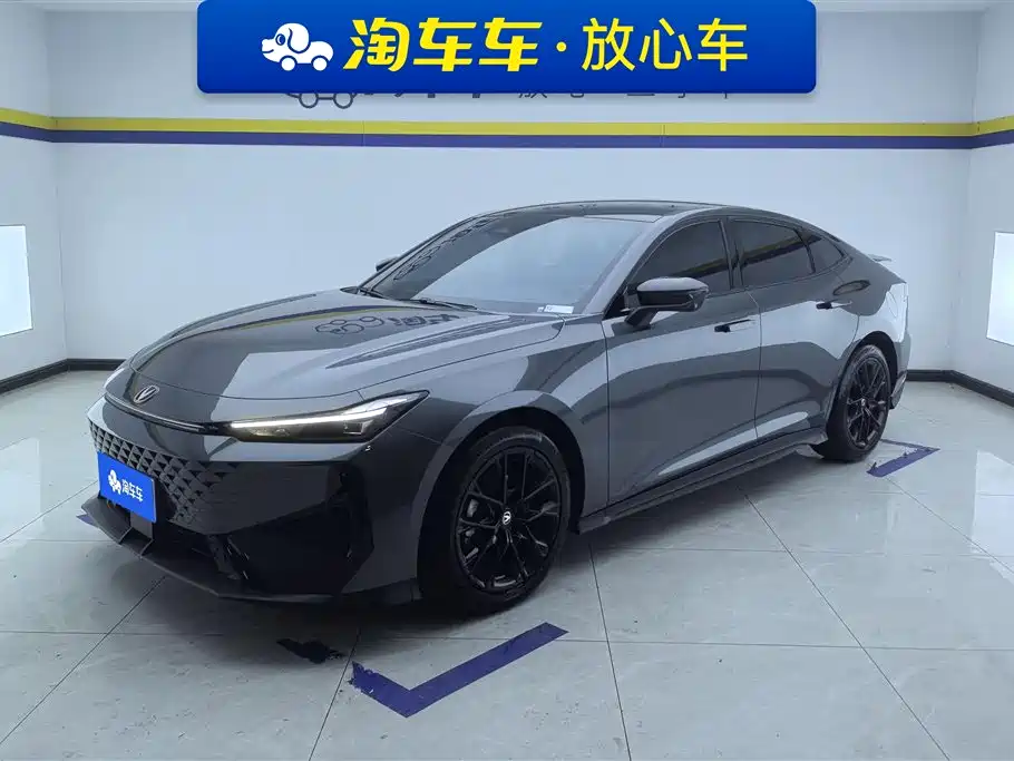 Changan UNI-V 2024 1.5T Deluxe