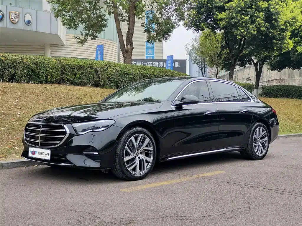 Mercedes-Benz E-Class 2024 E 300 L Fashion