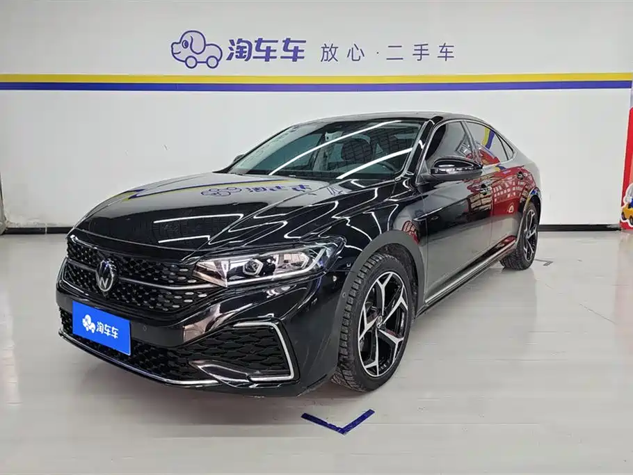 Volkswagen Passat 2024 380TSI Starlight Luxury Edition