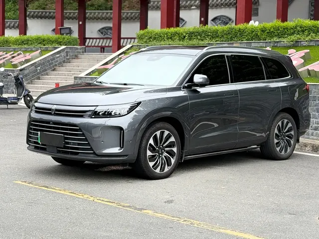 AITO Wenjie AITO M7 2024 1.5T AWD Plus 5-Seater