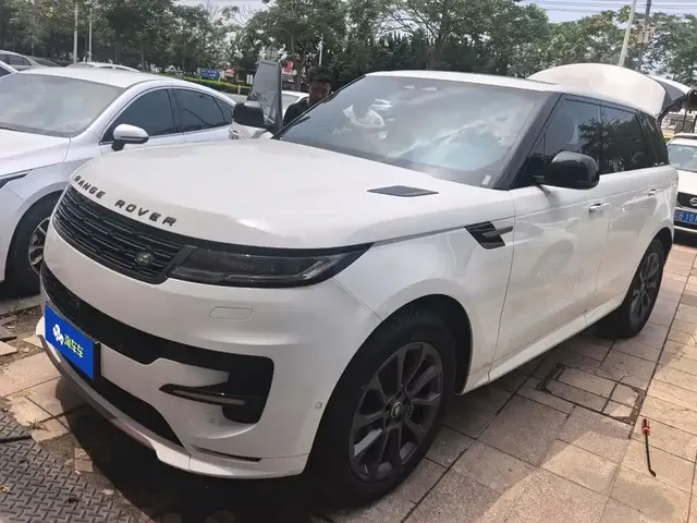 Land Rover Range Rover Sport 2024 400PS Dynamic SE
