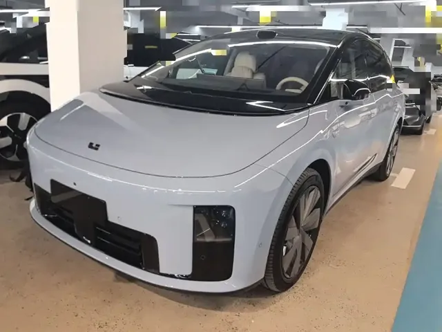 Li Auto Li i8 2025 Standard Edition