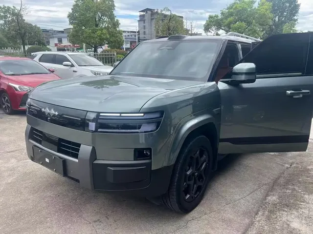 Fang Cheng Bao Titanium 7 2025 AWD Base Model