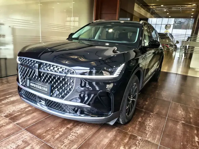 Lincoln Nautilus 2025 2.0T FWD Launch Edition