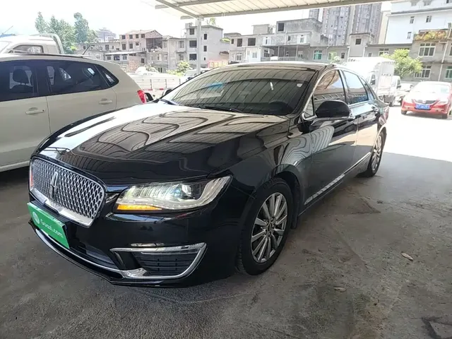 Lincoln MKZ 2018 2.0T Premium Edition