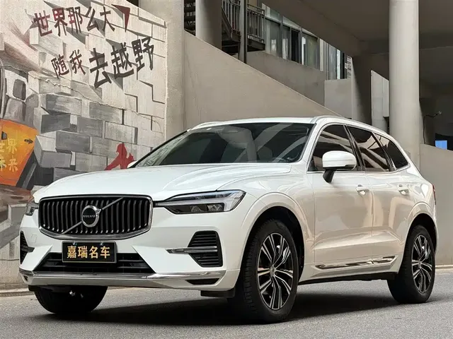 Volvo XC60 2022 B5 AWD Inscription