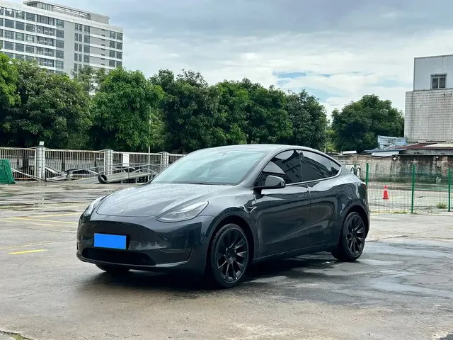 Tesla Model Y 2024 Long Range AWD