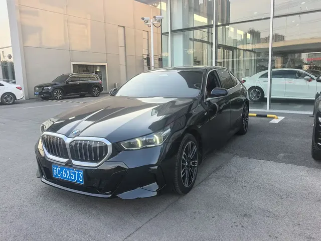 BMW 5 Series 2024 530Li Leading M Sport Package