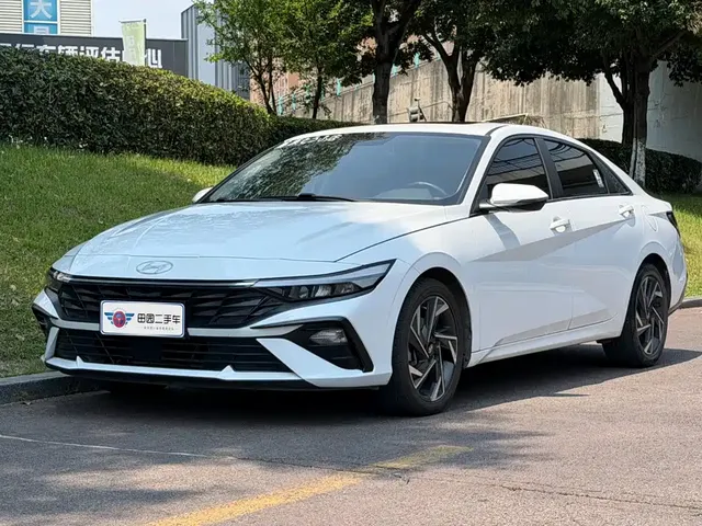 Hyundai Elantra 2023 1.5L CVT GLX Elite Edition