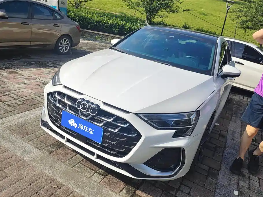 Audi A3 2025 A3L Limousine 35TFSI Flying Premium