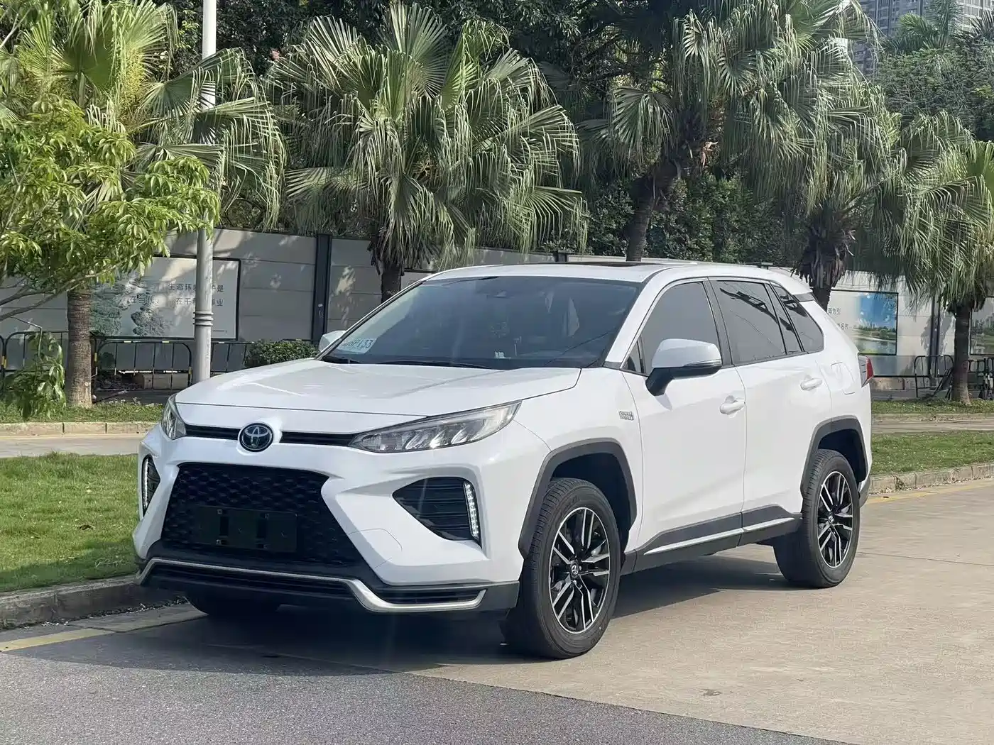 Toyota Wildlander 2021 Hybrid 2.5L E-CVT 2WD Luxury Edition