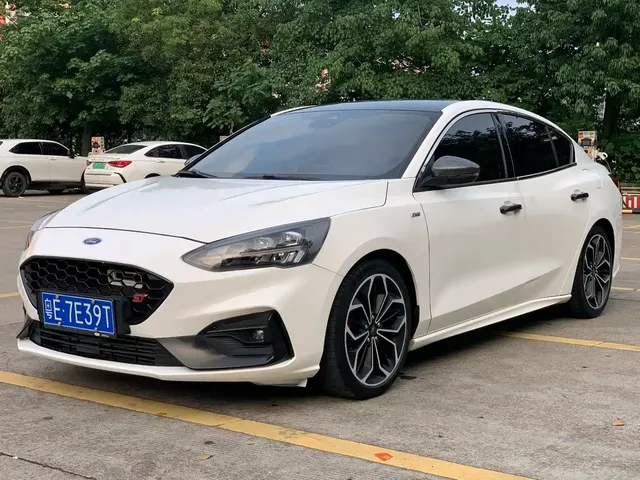 Ford Focus 2020 Sedan EcoBoost 180 Automatic ST Line