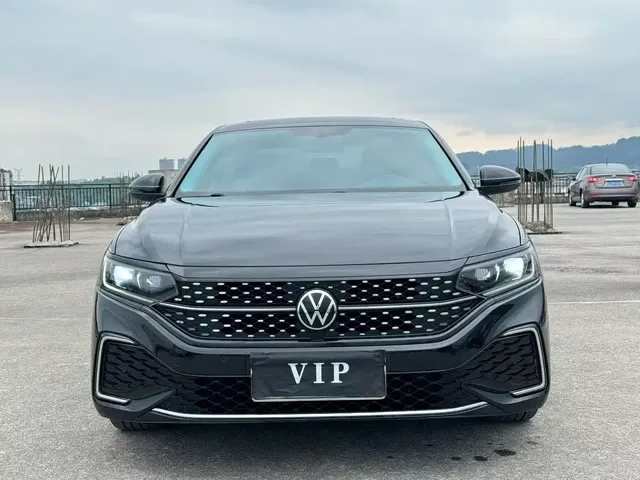 Volkswagen Passat 2022 330TSI Starlight Elite Edition
