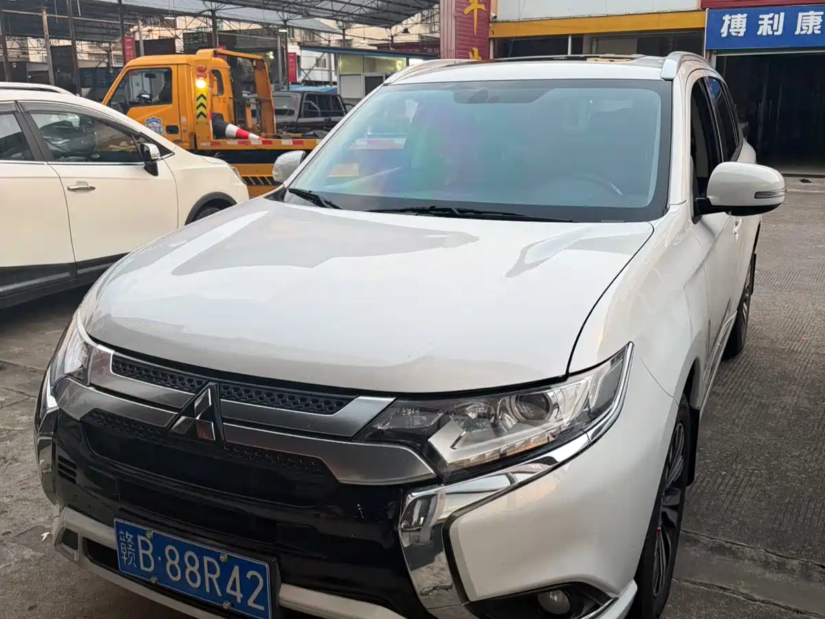 Mitsubishi Outlander 2021 2.0L 2WD Enjoyment Edition 7-Seater
