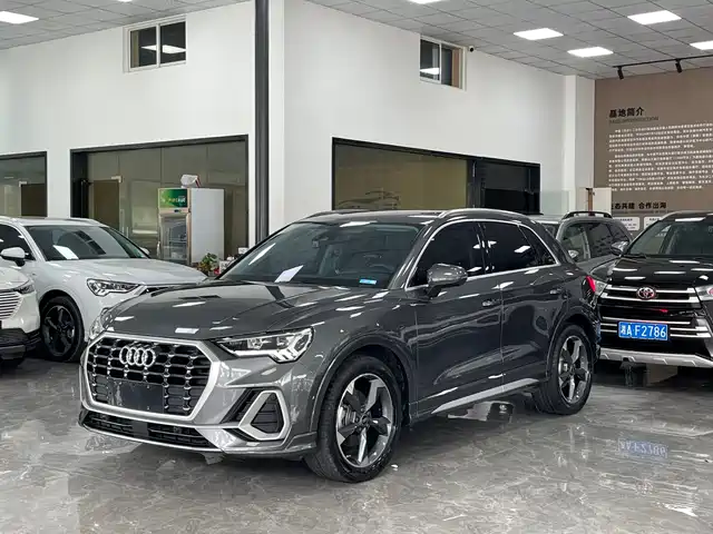 Audi Q3 2023 35 TFSI Fashion Dynamic (1.4T)