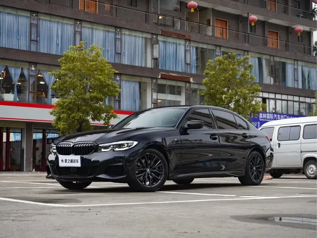 BMW 3 Series 2022 330Li xDrive M Sport Shadow Edition