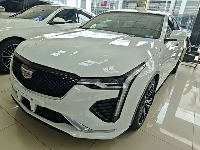 Cadillac CT4 2022 28T Fashion Style